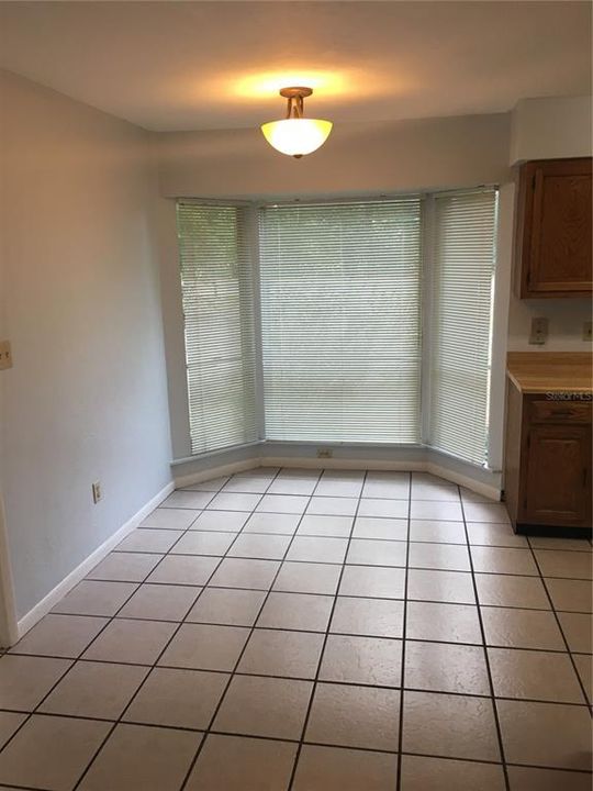 В аренду: $2,700 (4 спален, 2 ванн, 1464 Квадратных фут)