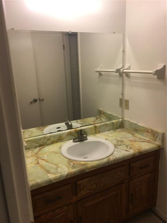 В аренду: $2,700 (4 спален, 2 ванн, 1464 Квадратных фут)