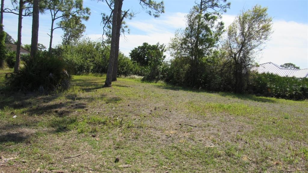На продажу: $99,900 (0.10 acres)