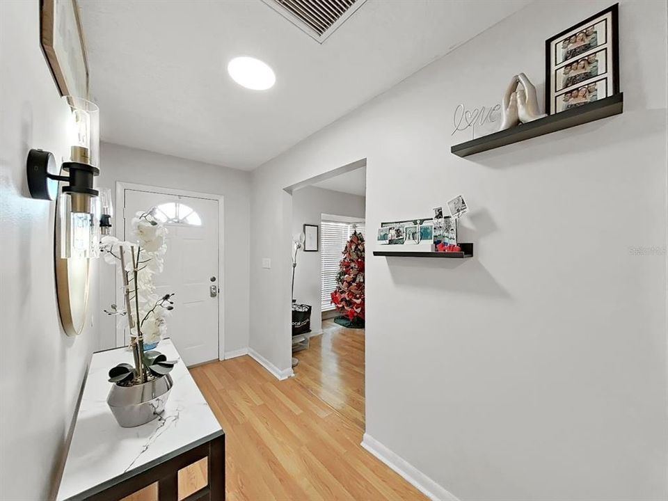 En Venta: $639,000 (4 camas, 2 baños, 1822 Pies cuadrados)