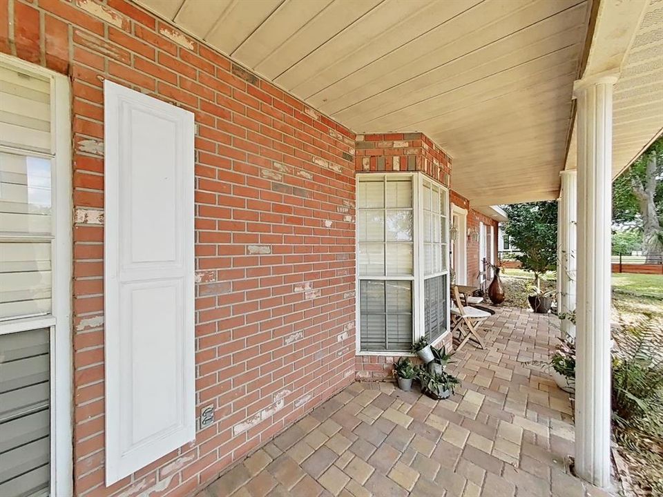En Venta: $639,000 (4 camas, 2 baños, 1822 Pies cuadrados)