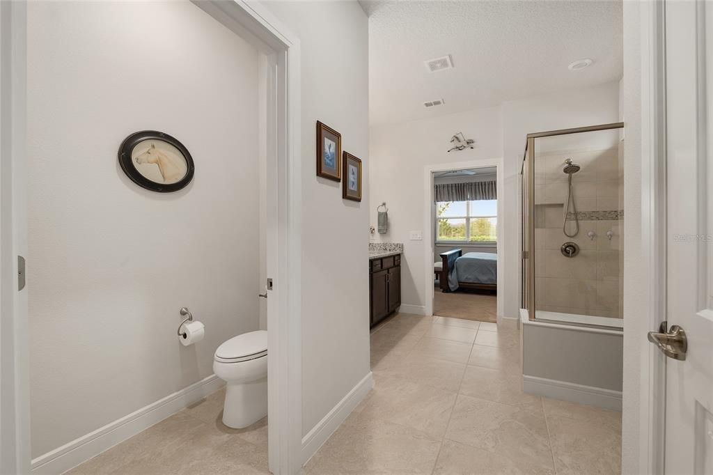 Activo con contrato: $435,000 (2 camas, 2 baños, 1923 Pies cuadrados)