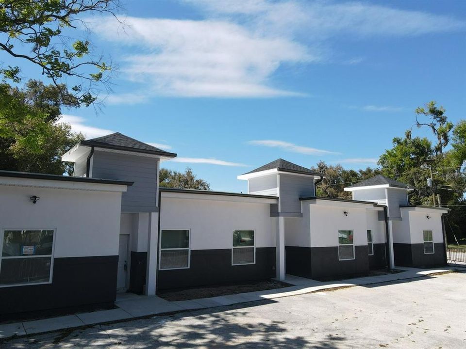 For Sale: $899,000 (11 beds, 0 baths, 4500 Square Feet)