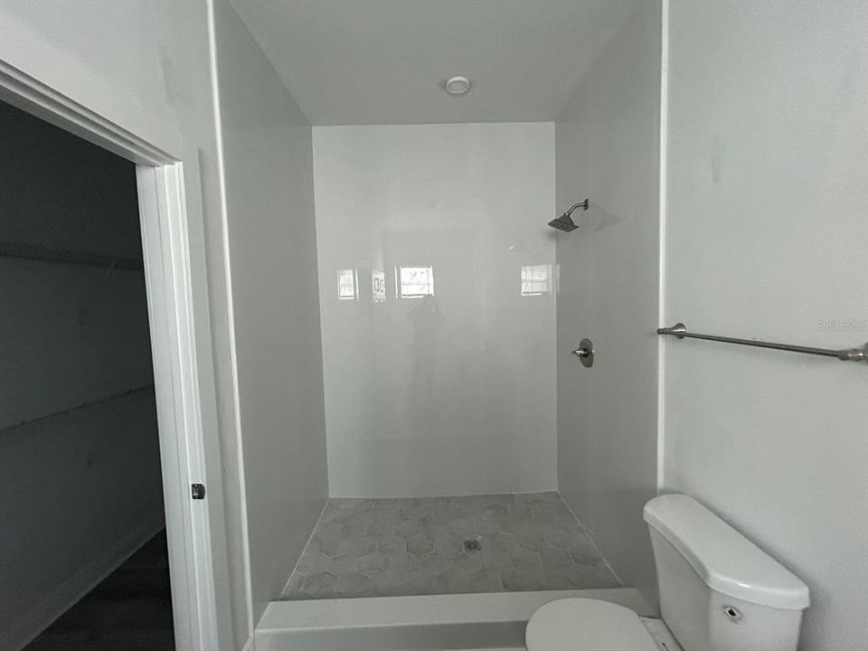 For Sale: $899,000 (11 beds, 0 baths, 4500 Square Feet)