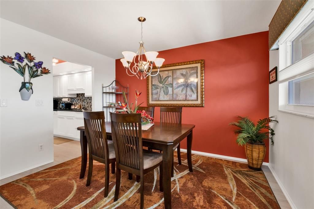 На продажу: $850,000 (2 спален, 2 ванн, 1340 Квадратных фут)