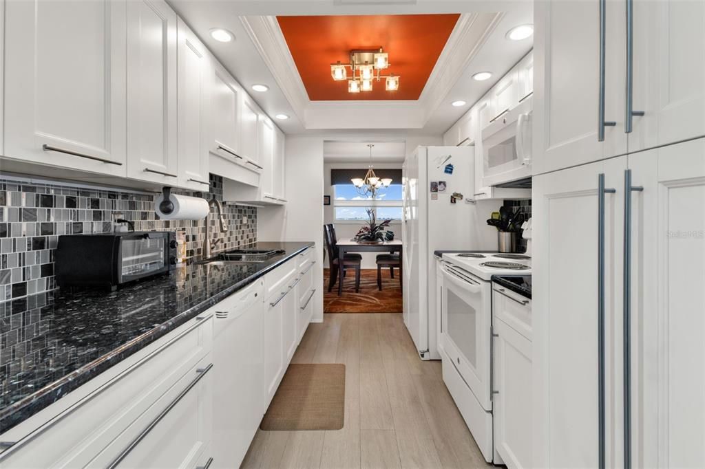 На продажу: $850,000 (2 спален, 2 ванн, 1340 Квадратных фут)