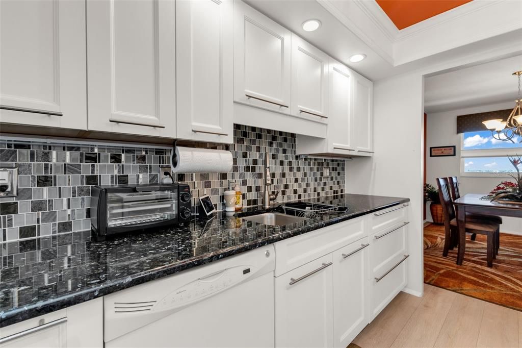 На продажу: $850,000 (2 спален, 2 ванн, 1340 Квадратных фут)