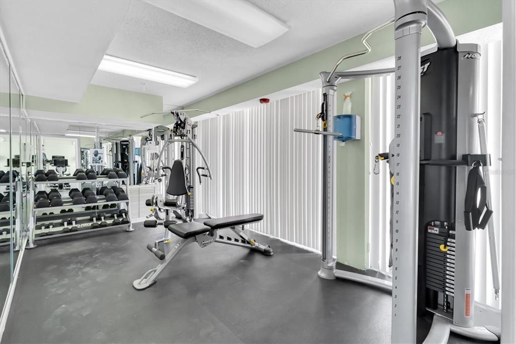 For Sale: $329,900 (2 beds, 2 baths, 1175 Square Feet)