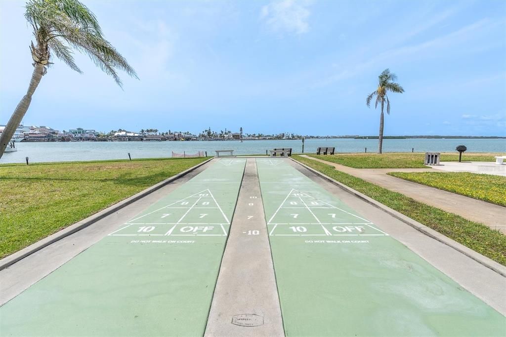 For Sale: $329,900 (2 beds, 2 baths, 1175 Square Feet)