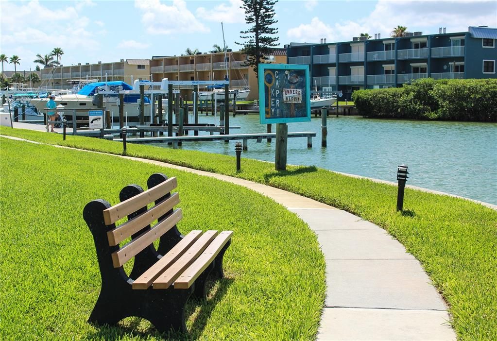 For Sale: $329,900 (2 beds, 2 baths, 1175 Square Feet)