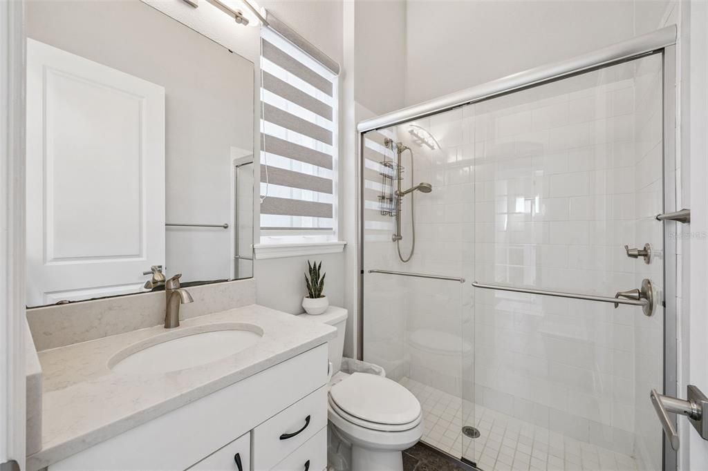 En Venta: $1,599,900 (5 camas, 4 baños, 4437 Pies cuadrados)
