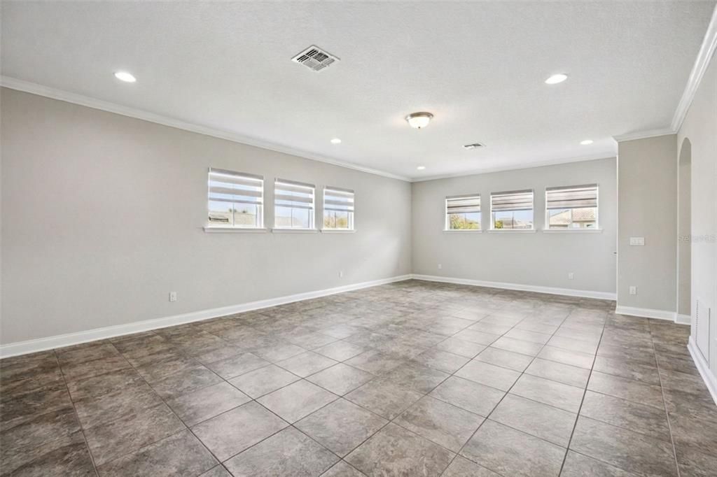 En Venta: $1,599,900 (5 camas, 4 baños, 4437 Pies cuadrados)