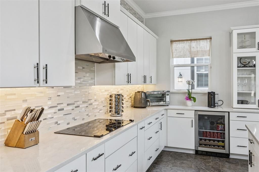 En Venta: $1,599,900 (5 camas, 4 baños, 4437 Pies cuadrados)