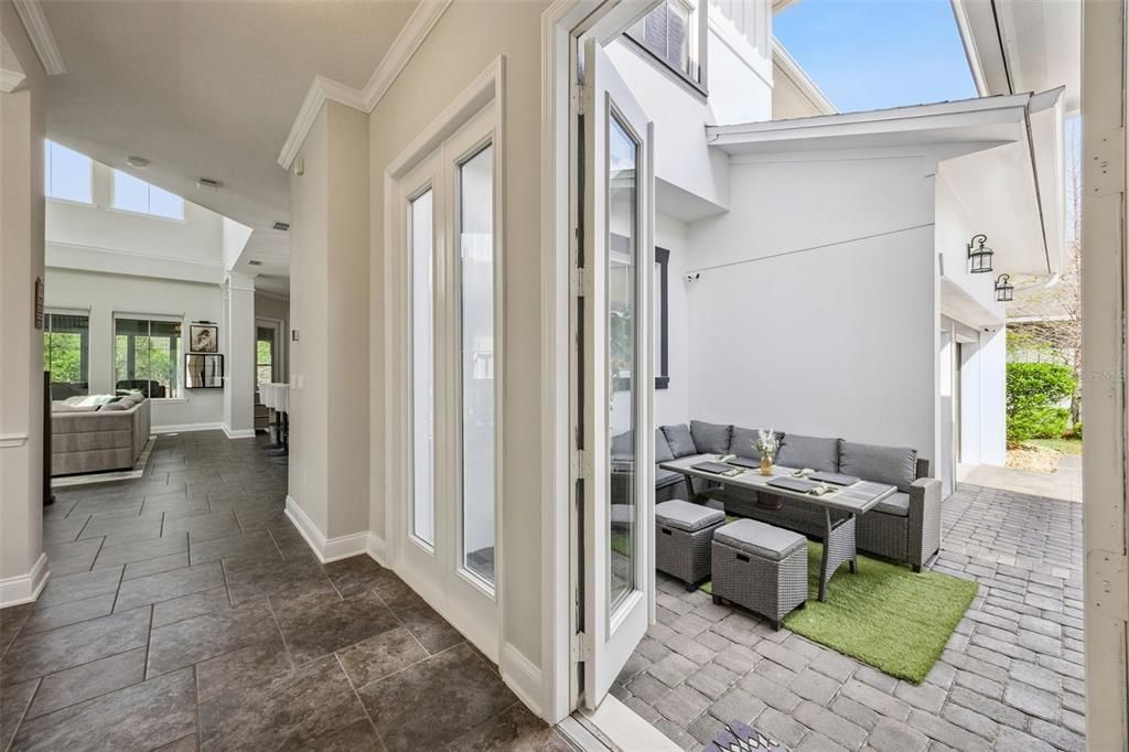 En Venta: $1,599,900 (5 camas, 4 baños, 4437 Pies cuadrados)