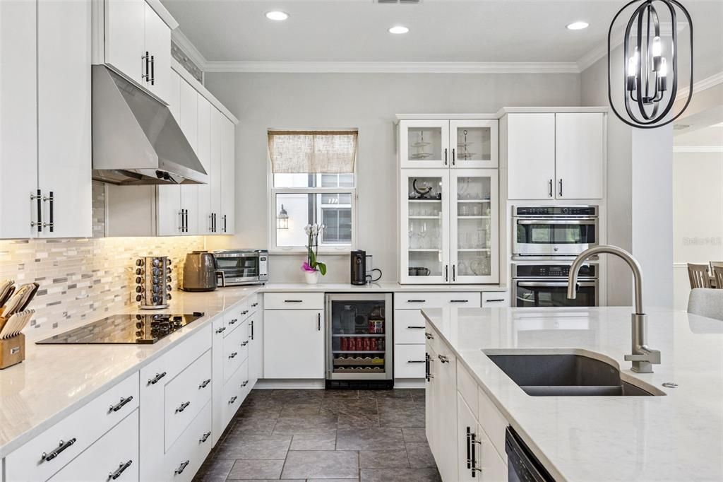 En Venta: $1,599,900 (5 camas, 4 baños, 4437 Pies cuadrados)