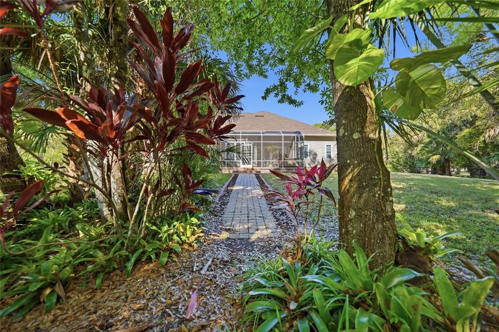 En Venta: $749,000 (3 camas, 2 baños, 2487 Pies cuadrados)