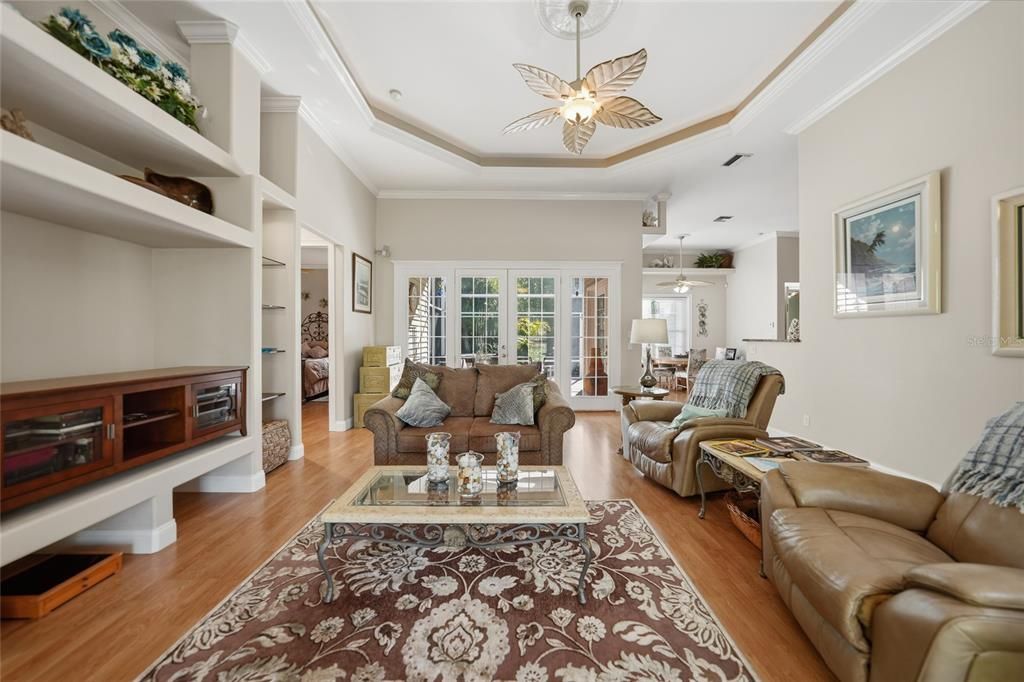 En Venta: $749,000 (3 camas, 2 baños, 2487 Pies cuadrados)