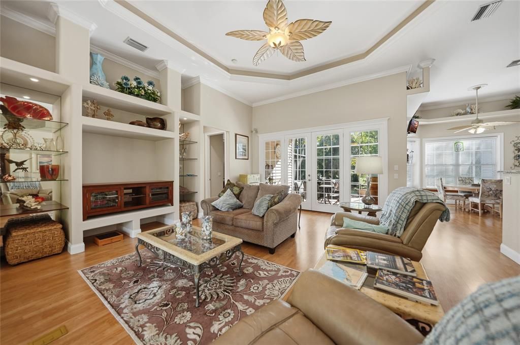 En Venta: $749,000 (3 camas, 2 baños, 2487 Pies cuadrados)