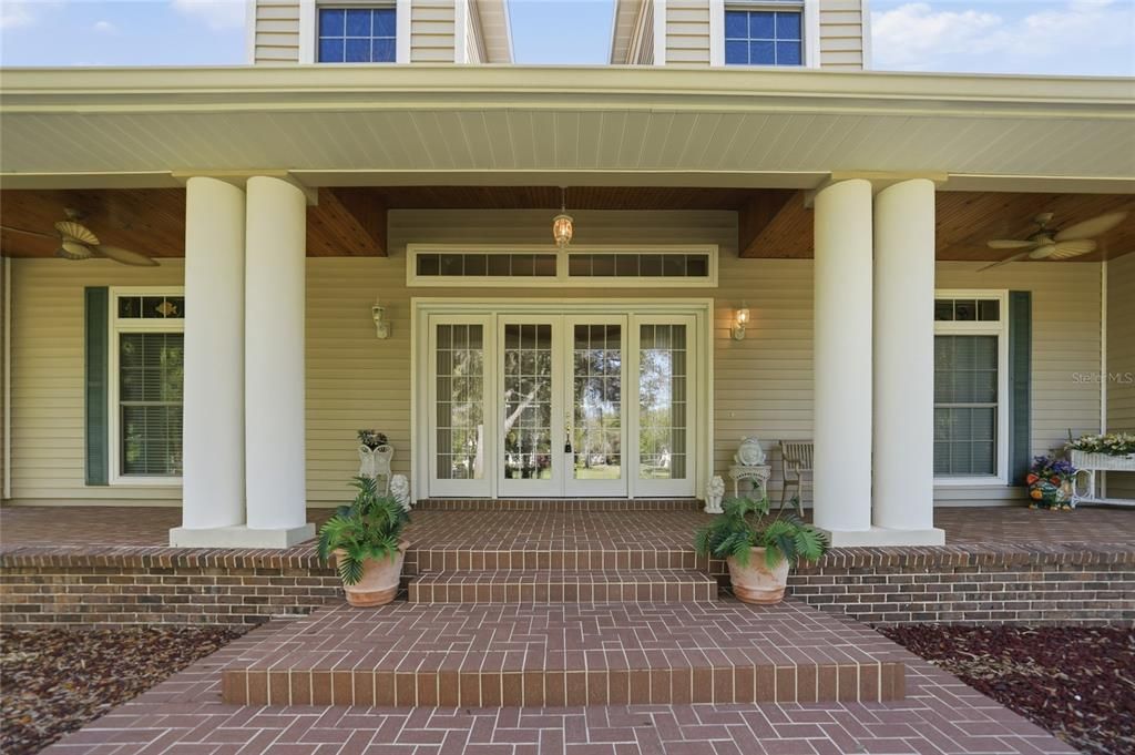 En Venta: $749,000 (3 camas, 2 baños, 2487 Pies cuadrados)