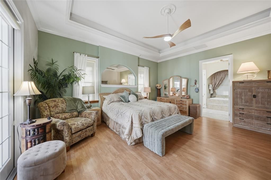 En Venta: $749,000 (3 camas, 2 baños, 2487 Pies cuadrados)