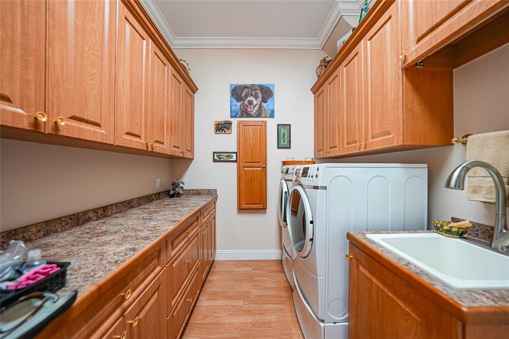 En Venta: $749,000 (3 camas, 2 baños, 2487 Pies cuadrados)