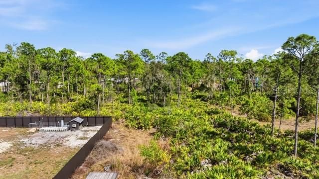 На продажу: $55,000 (0.56 acres)