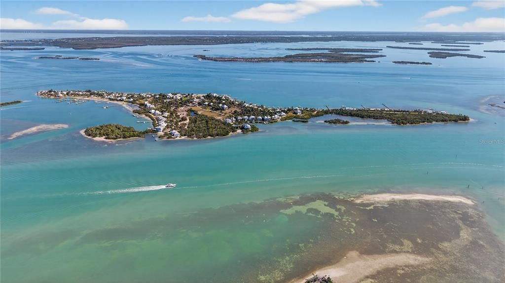 На продажу: $1,124,900 (2 спален, 2 ванн, 1366 Квадратных фут)