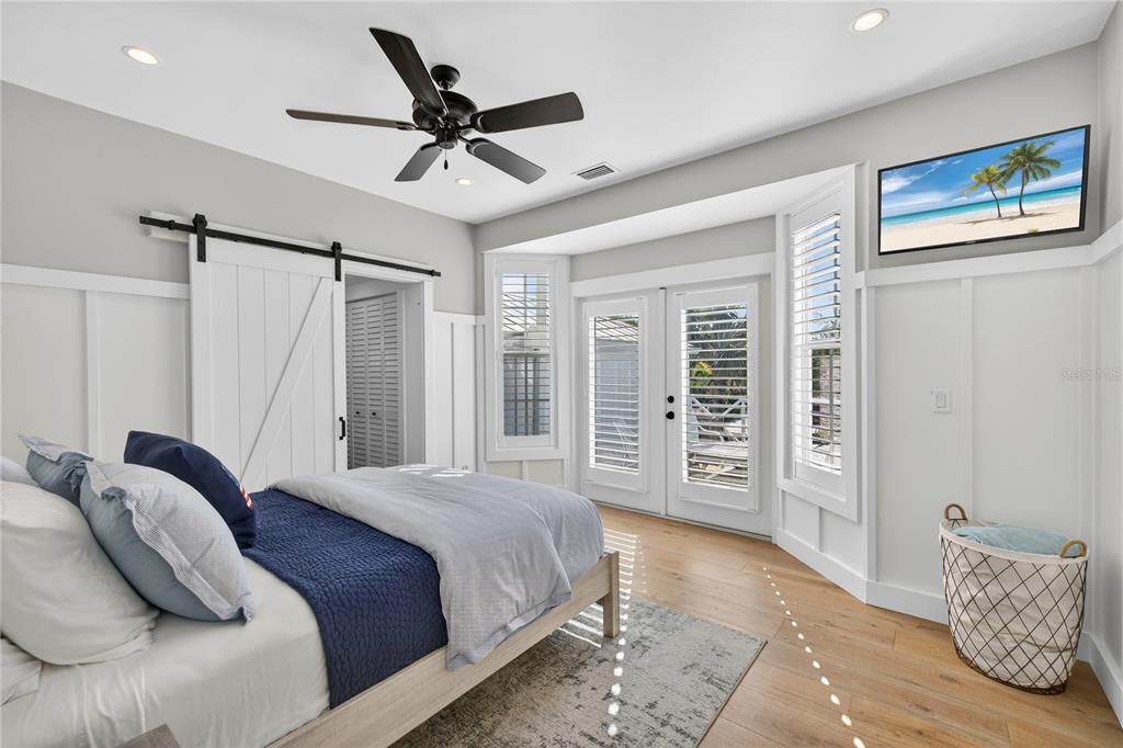 На продажу: $1,124,900 (2 спален, 2 ванн, 1366 Квадратных фут)