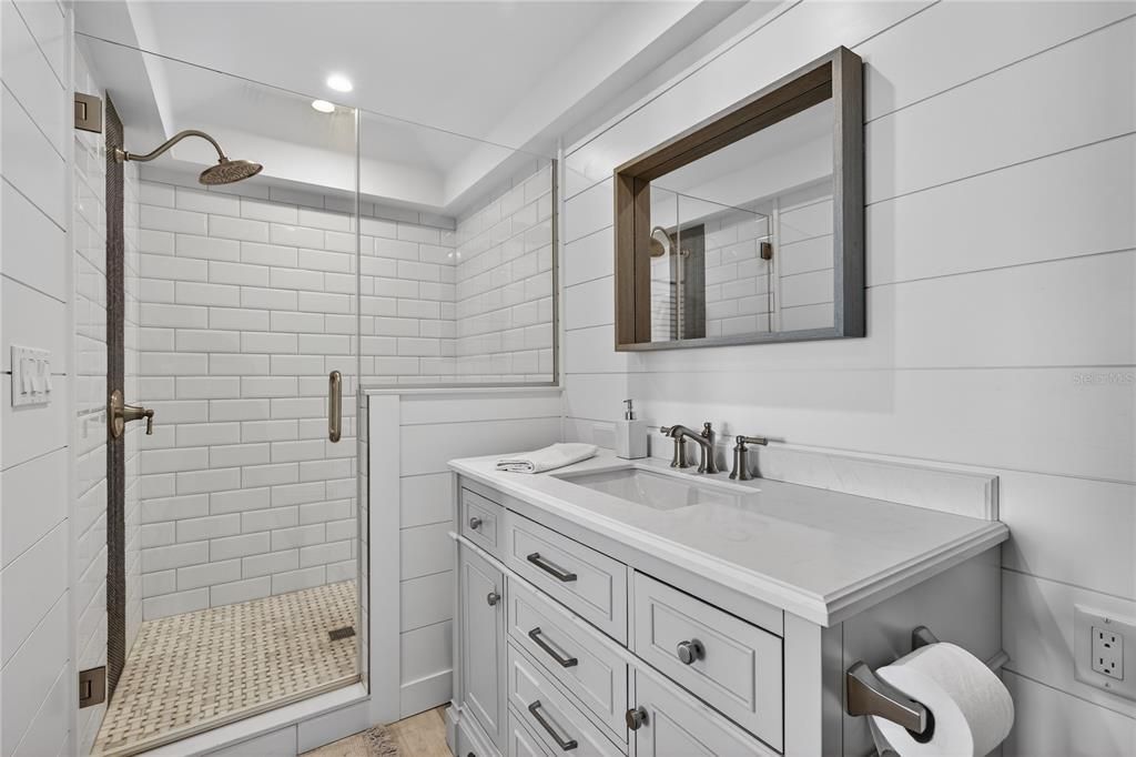 На продажу: $1,124,900 (2 спален, 2 ванн, 1366 Квадратных фут)