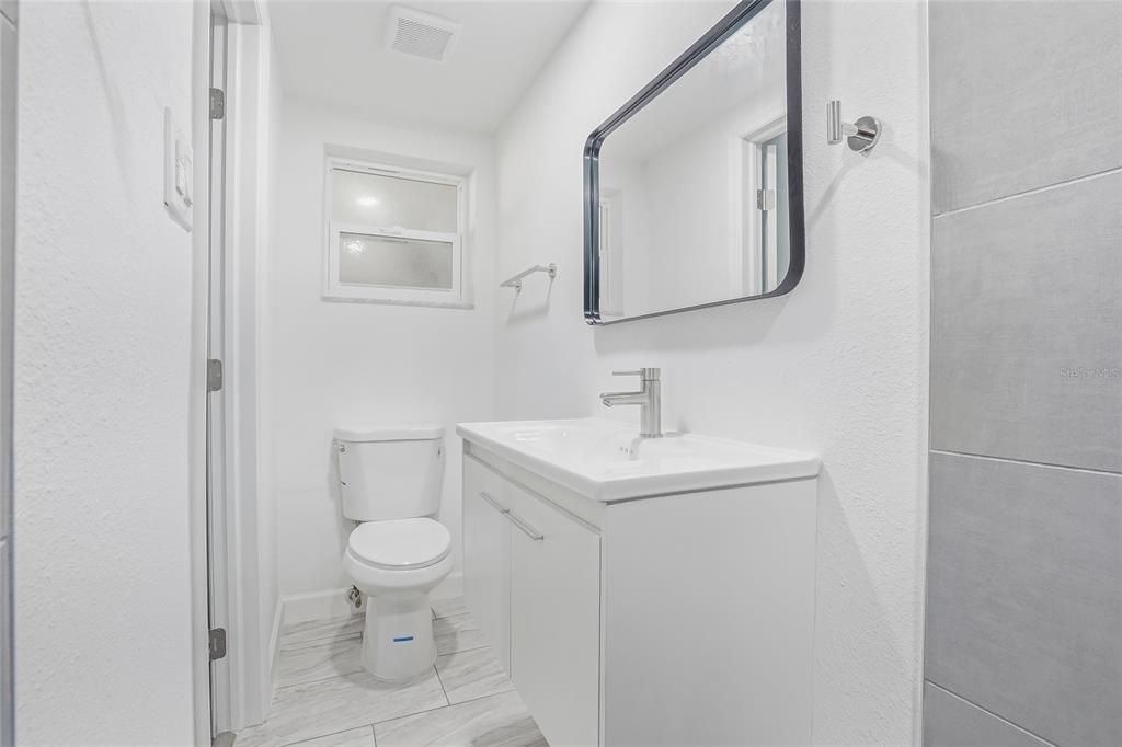 En Venta: $215,000 (2 camas, 2 baños, 1226 Pies cuadrados)
