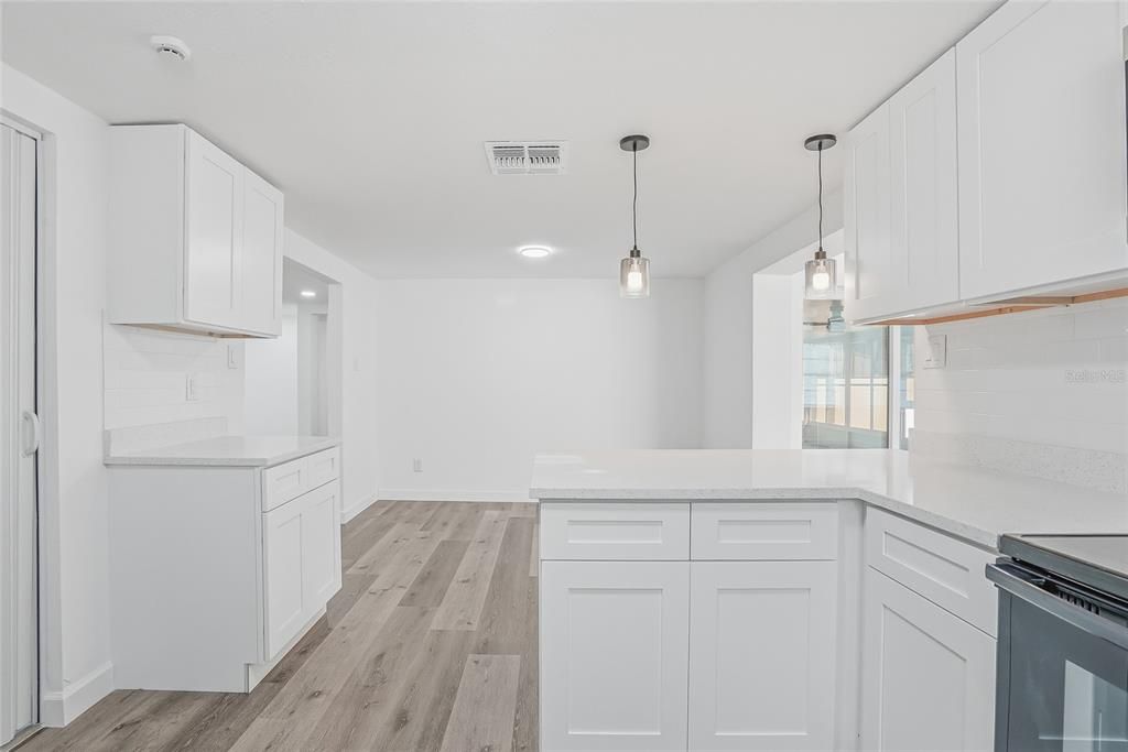 En Venta: $215,000 (2 camas, 2 baños, 1226 Pies cuadrados)