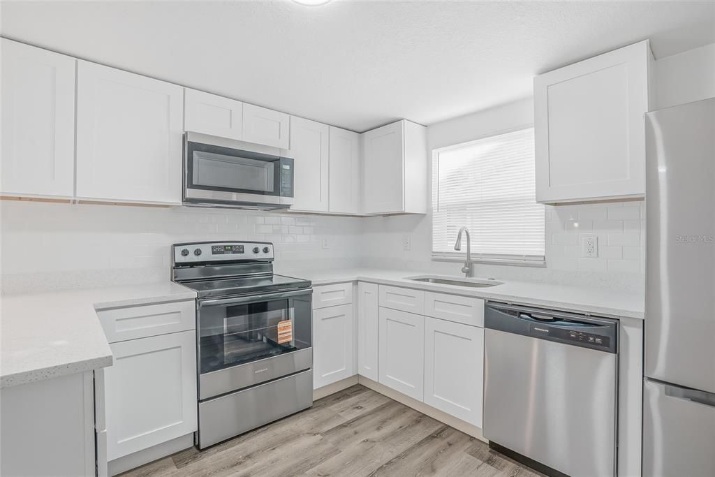 En Venta: $215,000 (2 camas, 2 baños, 1226 Pies cuadrados)