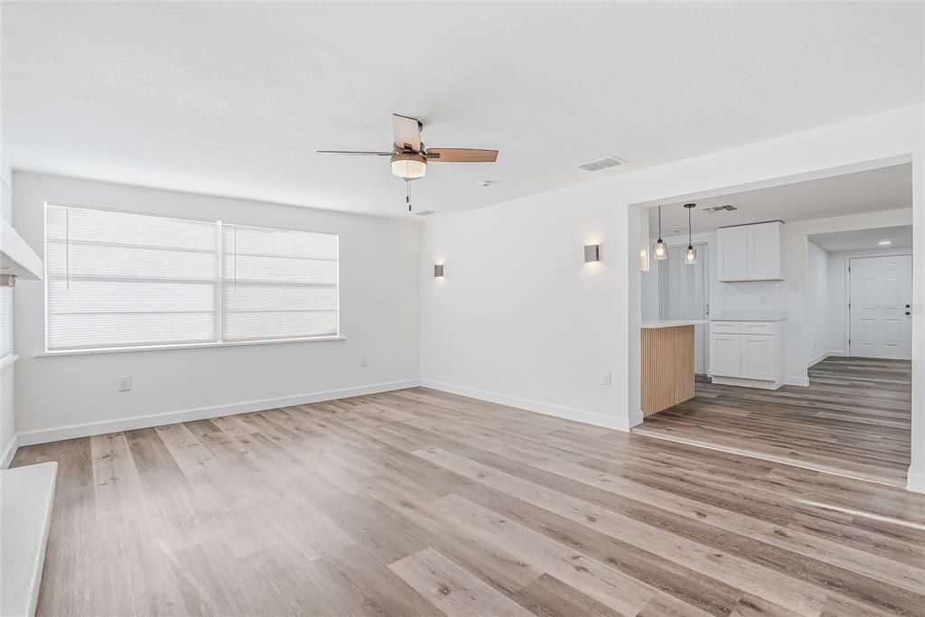 En Venta: $215,000 (2 camas, 2 baños, 1226 Pies cuadrados)