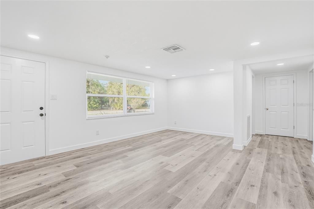 En Venta: $215,000 (2 camas, 2 baños, 1226 Pies cuadrados)