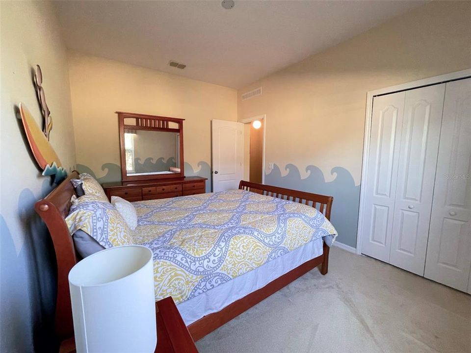 For Sale: $299,950 (4 beds, 2 baths, 1869 Square Feet)