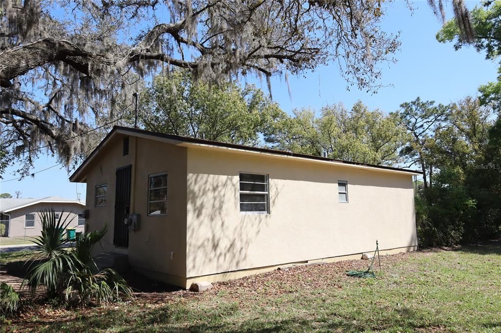 待售: $185,000 (1 贝兹, 1 浴室, 801 平方英尺)