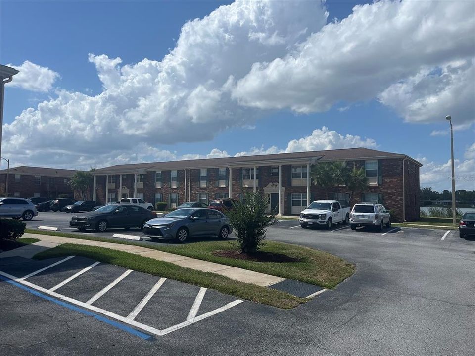 For Sale: $169,000 (3 beds, 2 baths, 993 Square Feet)
