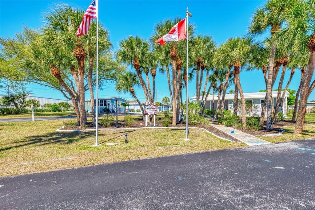 На продажу: $189,000 (4 спален, 2 ванн, 1344 Квадратных фут)