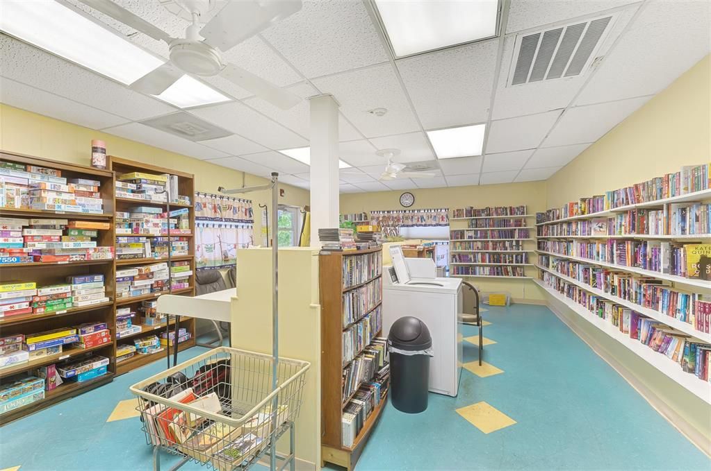 На продажу: $189,000 (4 спален, 2 ванн, 1344 Квадратных фут)