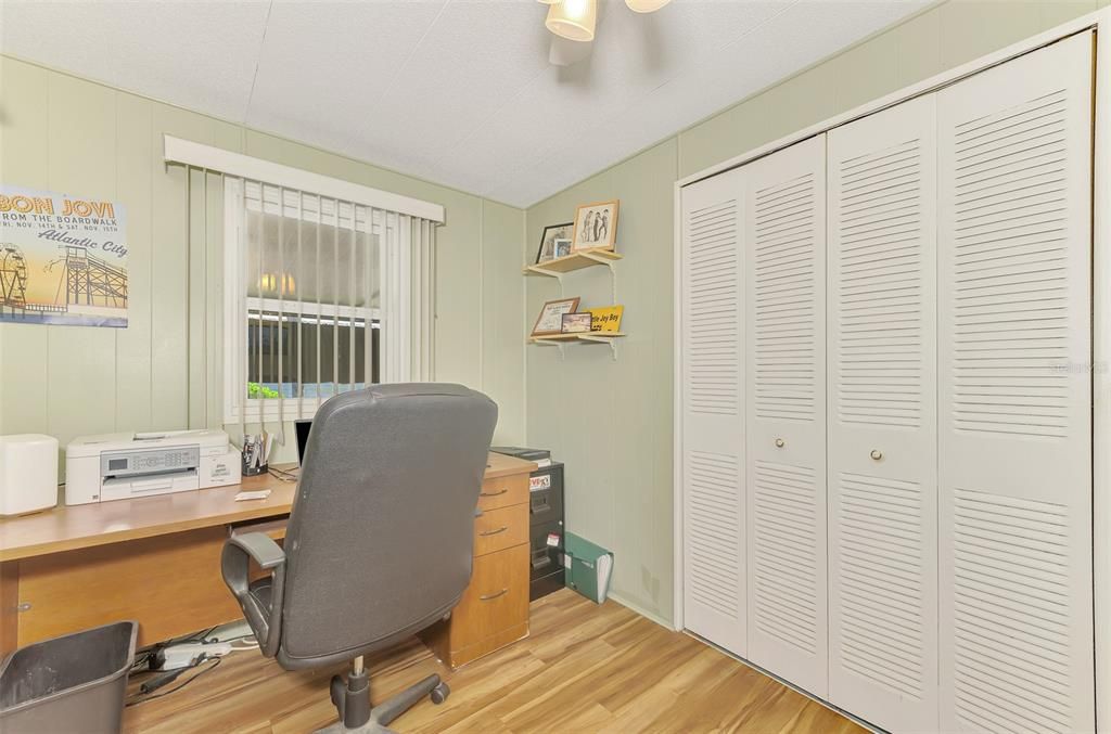 На продажу: $189,000 (4 спален, 2 ванн, 1344 Квадратных фут)