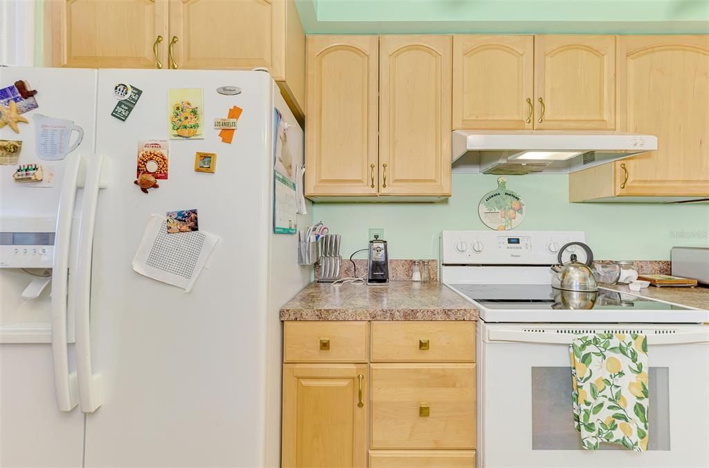 На продажу: $189,000 (4 спален, 2 ванн, 1344 Квадратных фут)