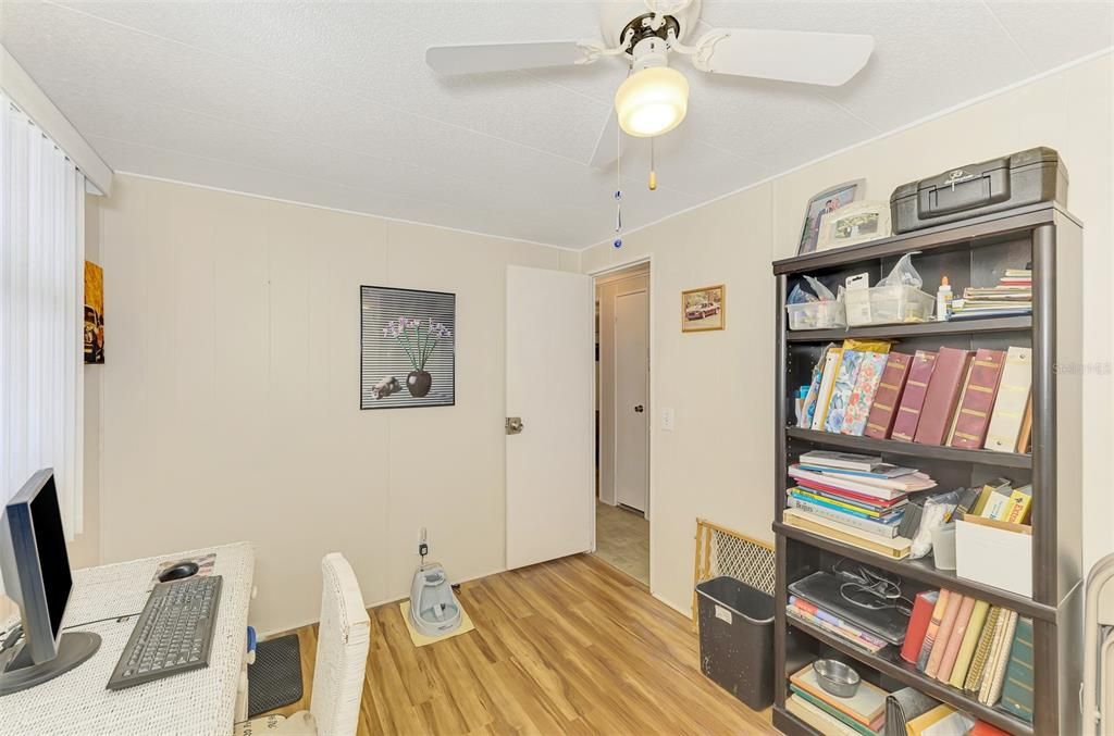 На продажу: $189,000 (4 спален, 2 ванн, 1344 Квадратных фут)