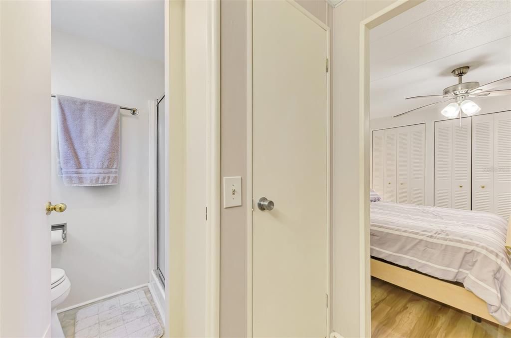 На продажу: $189,000 (4 спален, 2 ванн, 1344 Квадратных фут)