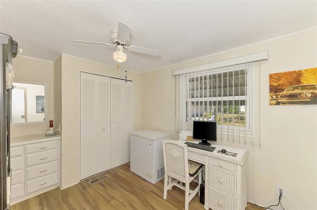 На продажу: $189,000 (4 спален, 2 ванн, 1344 Квадратных фут)