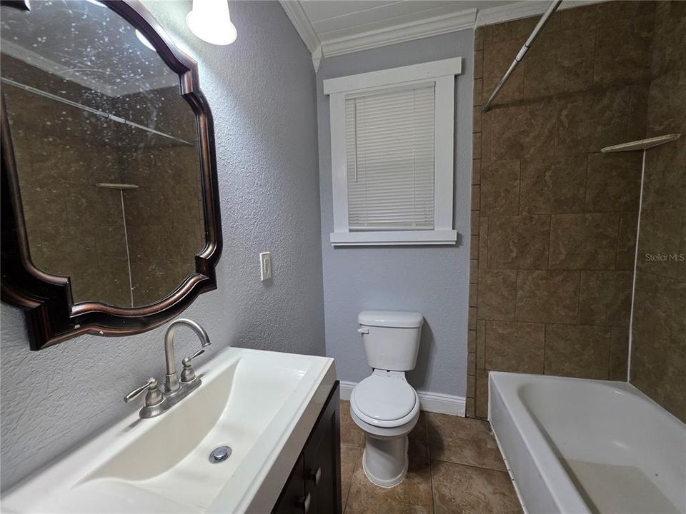 В аренду: $1,299 (2 спален, 1 ванн, 810 Квадратных фут)