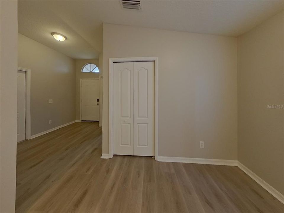 Active With Contract: $2,229 (3 beds, 2 baths, 1653 Square Feet)