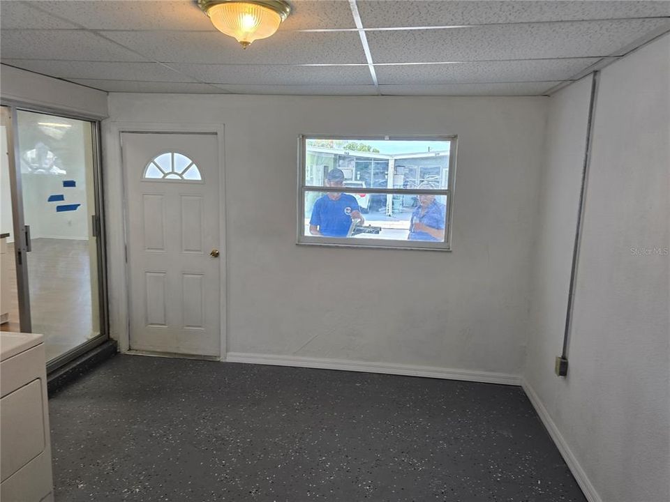 Active With Contract: $99,000 (1 beds, 1 baths, 594 Square Feet)