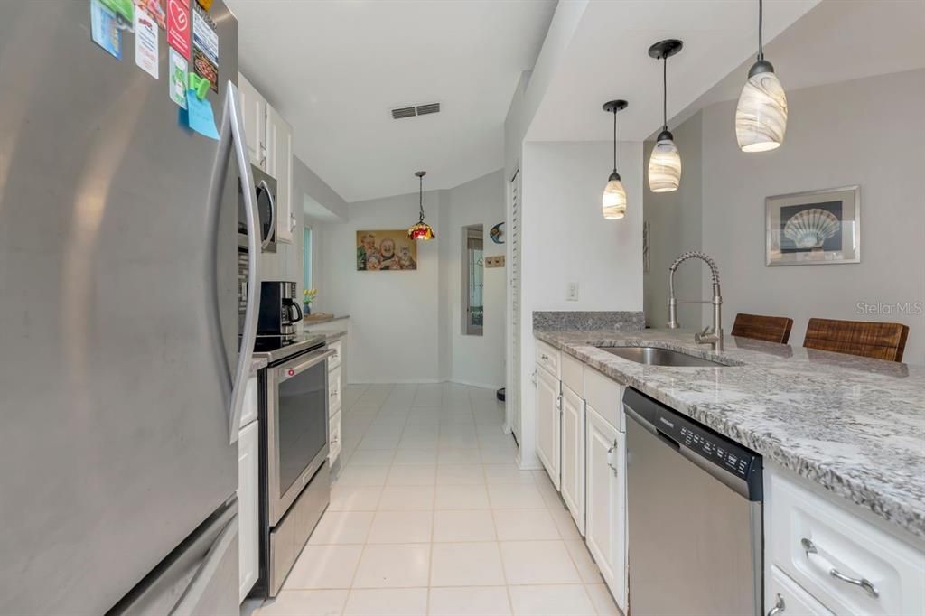 Activo con contrato: $475,000 (3 camas, 2 baños, 1570 Pies cuadrados)