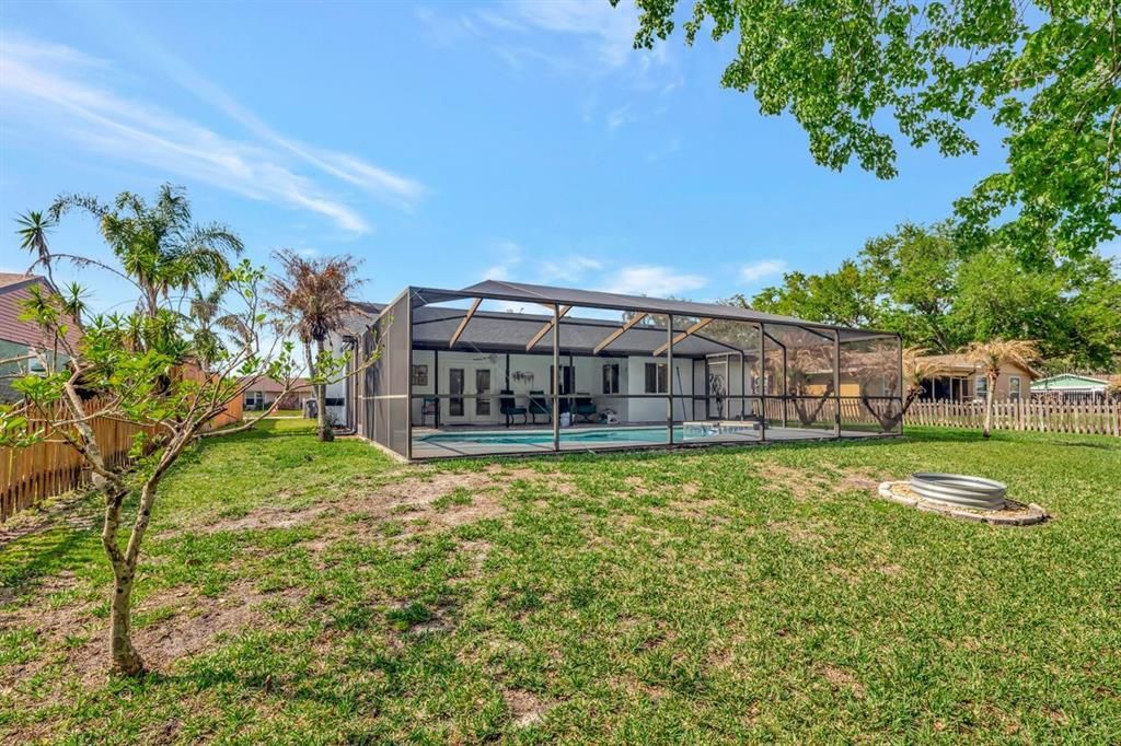 Activo con contrato: $475,000 (3 camas, 2 baños, 1570 Pies cuadrados)