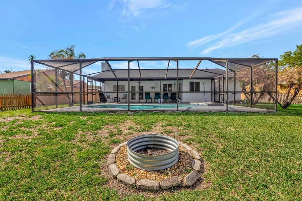 Activo con contrato: $475,000 (3 camas, 2 baños, 1570 Pies cuadrados)